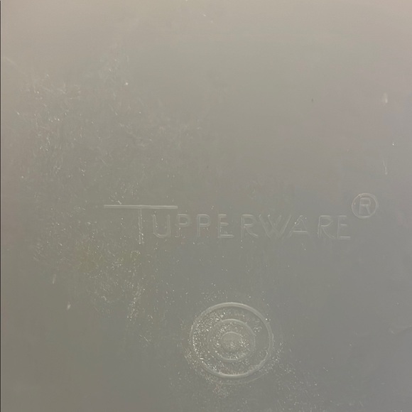 Tupperware White Oval Food Storage Container - Picture 2 of 3